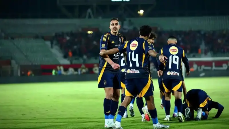 الأهلي ضد مودرن سبورت