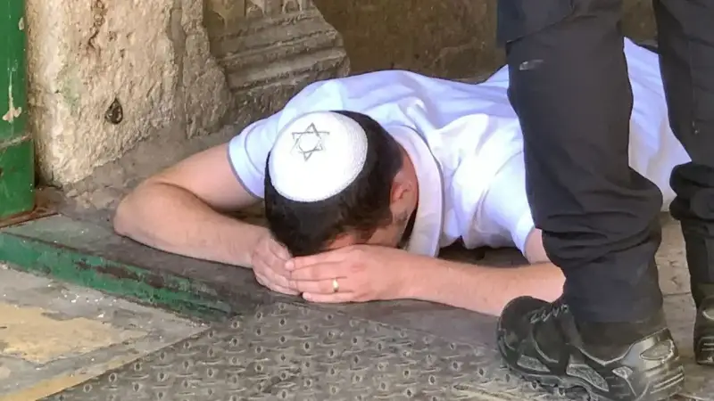 السجود الملحمي