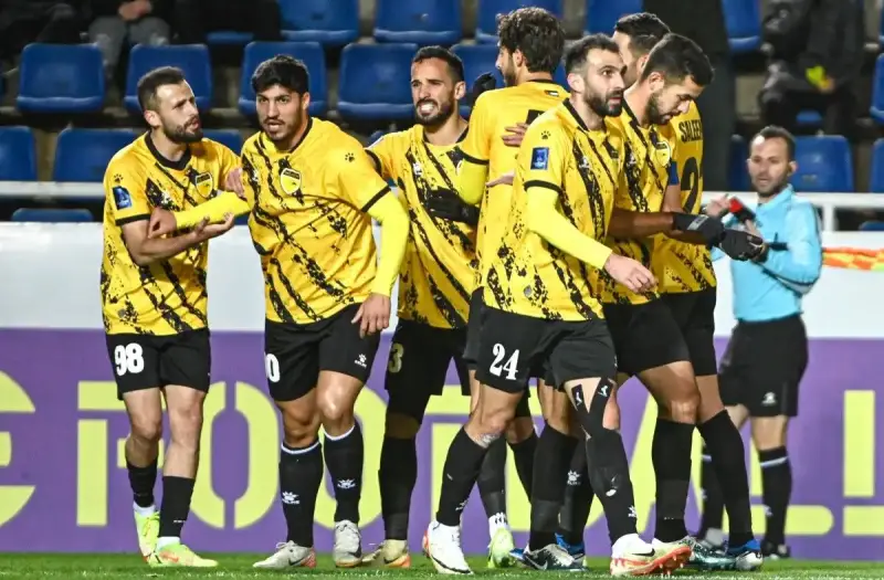 الحسين إربد ضد الشارقة