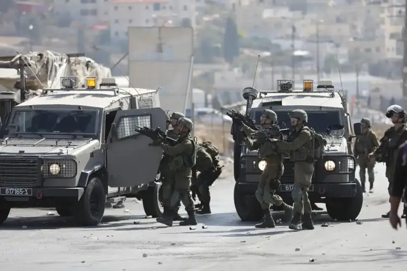 إطلاق قنابل صوت في القدس المحتلة