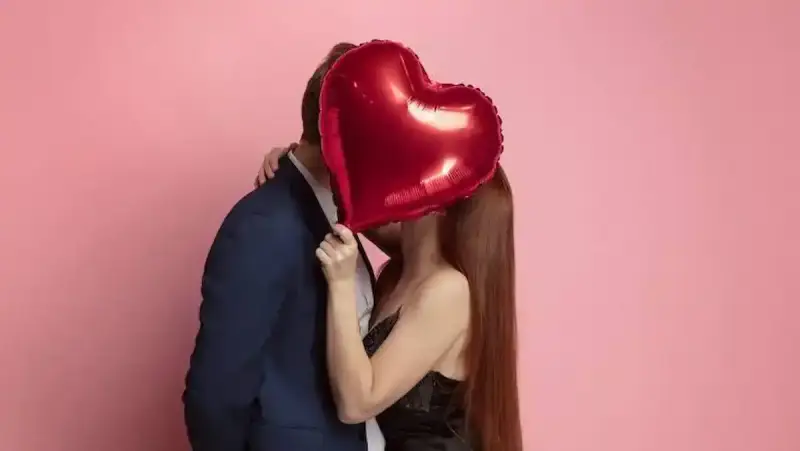 موعد عيد الحب 2025
