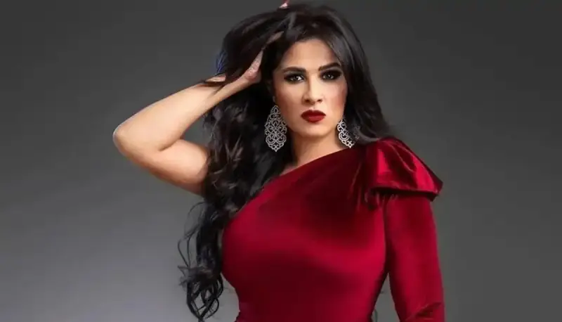 ياسمين عبد العزيز