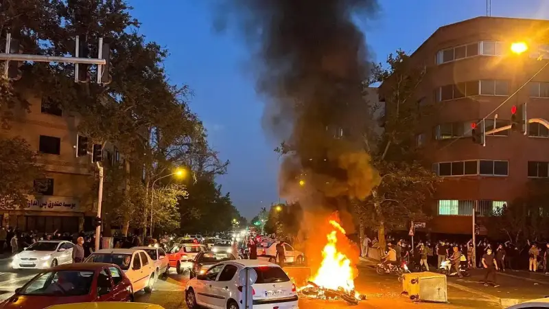 إيران