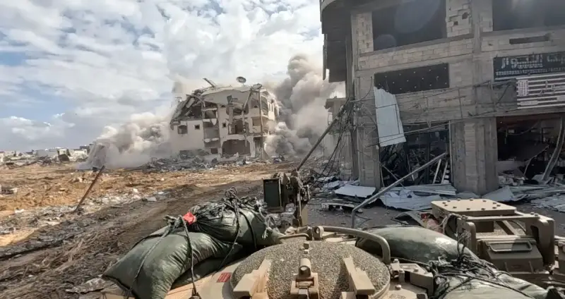 مباني غزة المدمرة