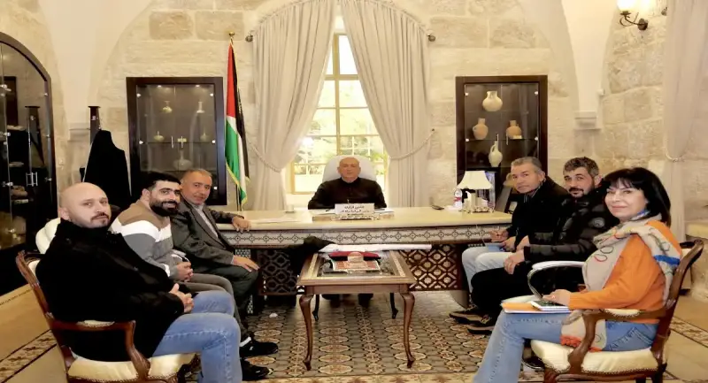 وزير الآثار الفلسطيني