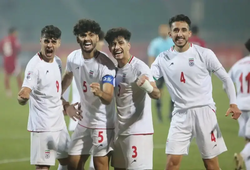 إيران ضد اليابان