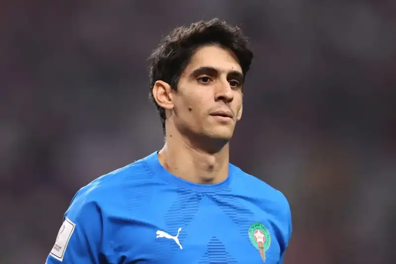 ياسين بونو حارس مرمى الهلال