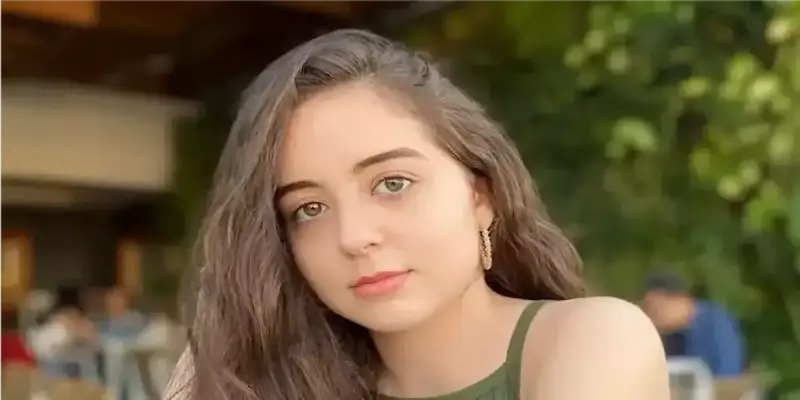 الفنانة سارة نور
