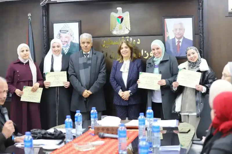 الطالبات