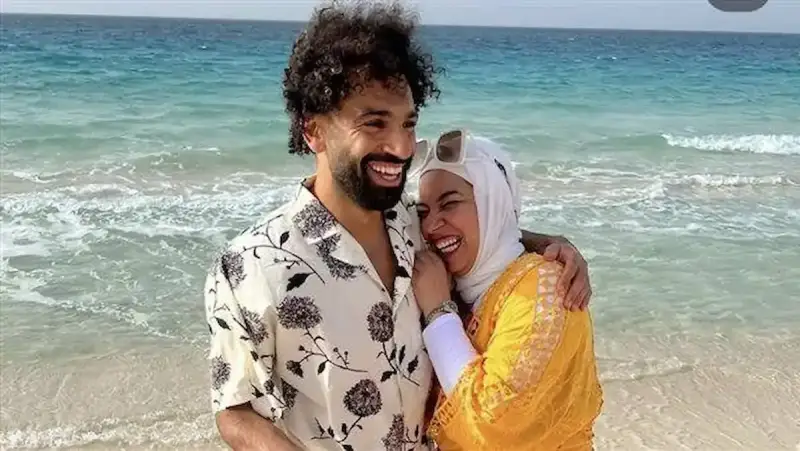 رباب صلاح تتحدث عن علاقتها بشقيقها محمد صلاح