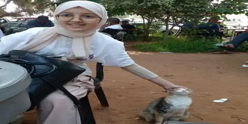 الطفلة