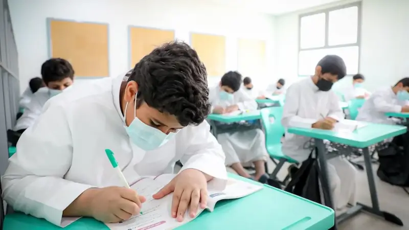 إلغاء شرط الإقامة للوظائف التعليمية بالمملكة