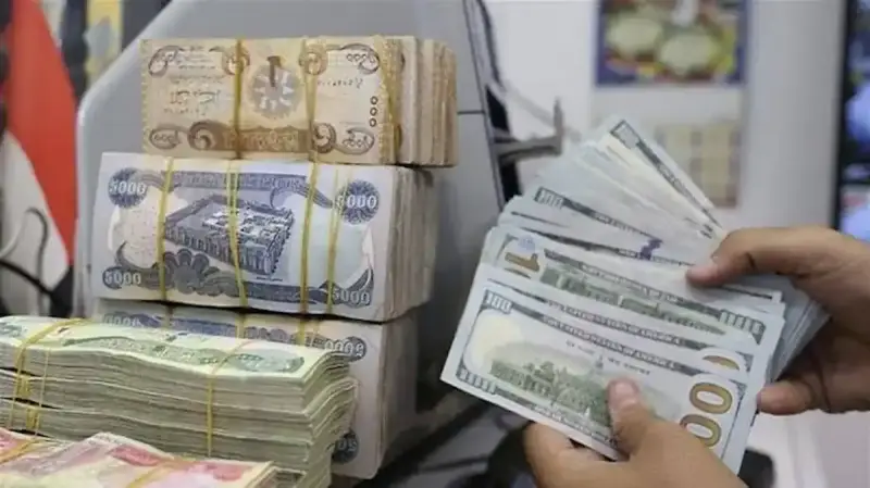 سعر صرف 100 دولار مقابل الدينار العراقي اليوم
