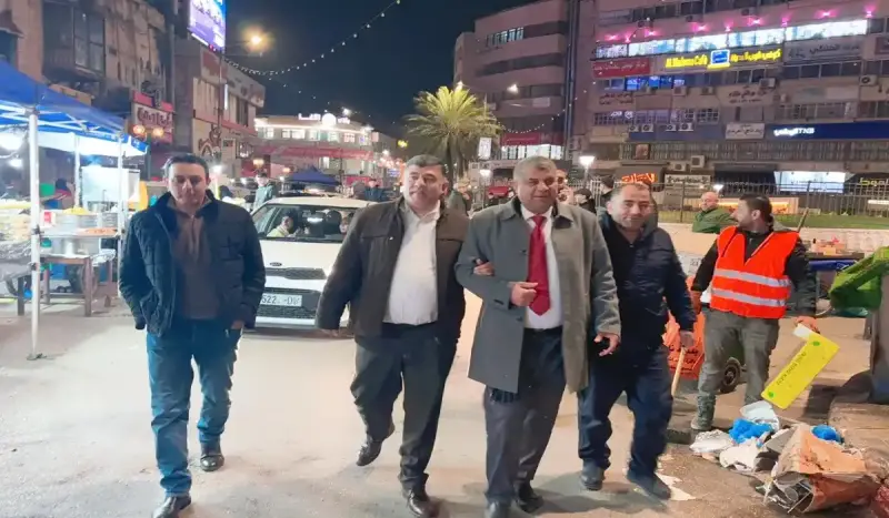 جولة تفقدية لمحافظ نابلس بالأسواق