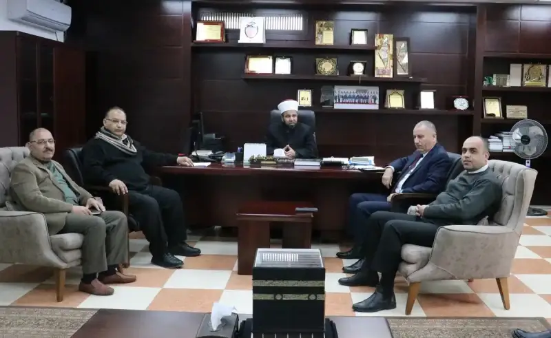 وزير الأوقاف الفلسطيني يتابع ترتيبات موسم الحج 2025