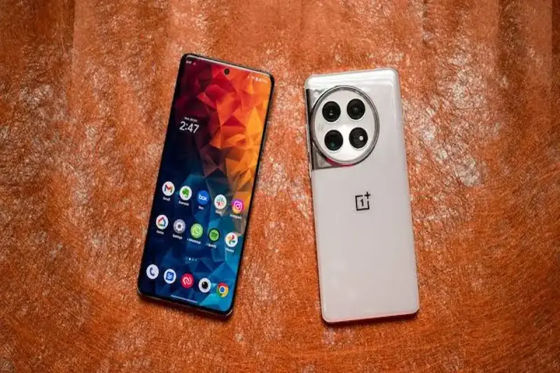 هاتف OnePlus 14