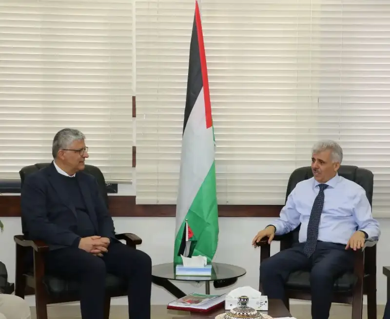 مسئولي التربية" و"التعاون