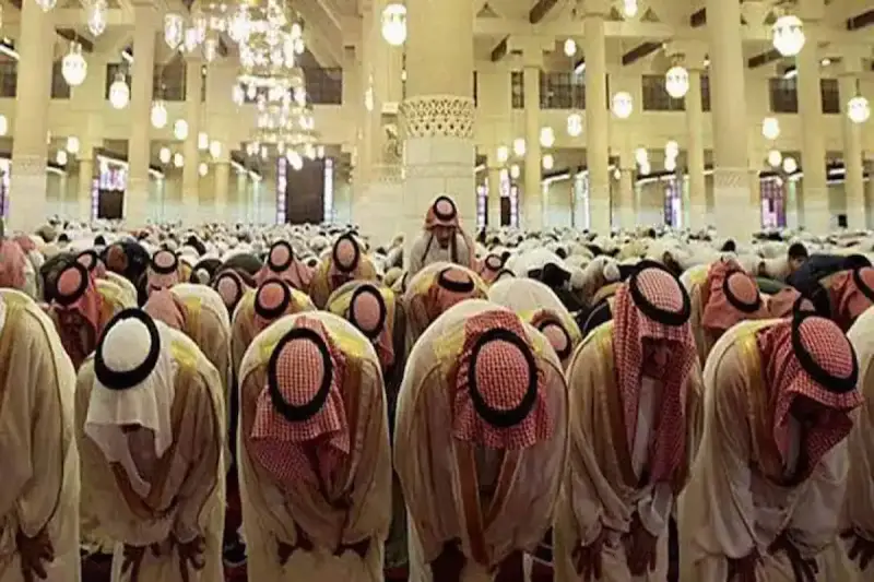 الفرق بين صلاة التراويح والتهجد