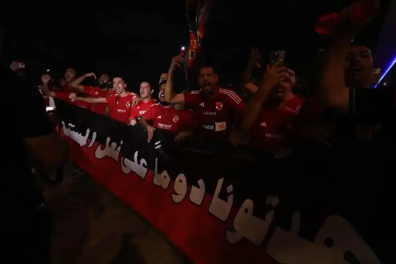 إخلاء سبيل مشجعي النادي الأهلي