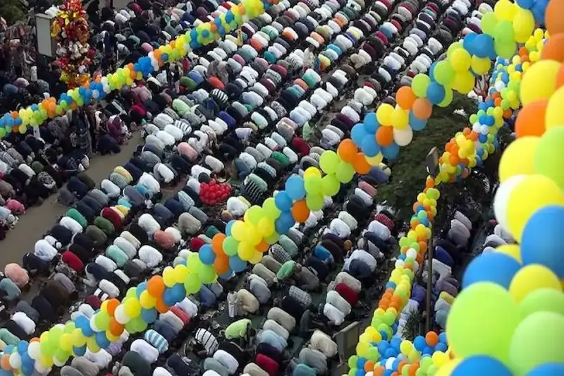العيد يوم الأحد أم الإثنين