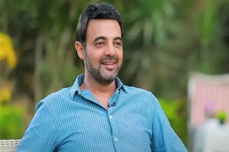 عمرو محمود ياسين يشوق المتابعين بنهاية مسلسل وتقابل حبيب