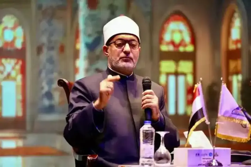 نظير عياد يُفتي: مال المرأة خط أحمر ولا يحق للرجل التحكم فيه