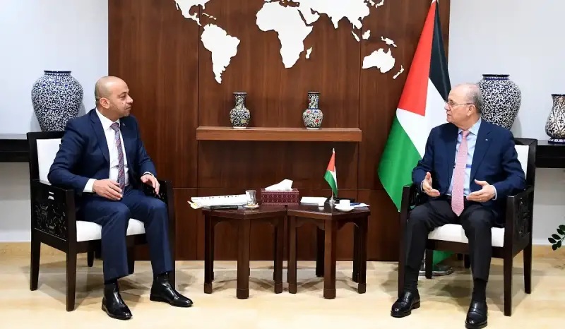 رئيس وزراء فلسطين مع محافظ أريحا والأغوار