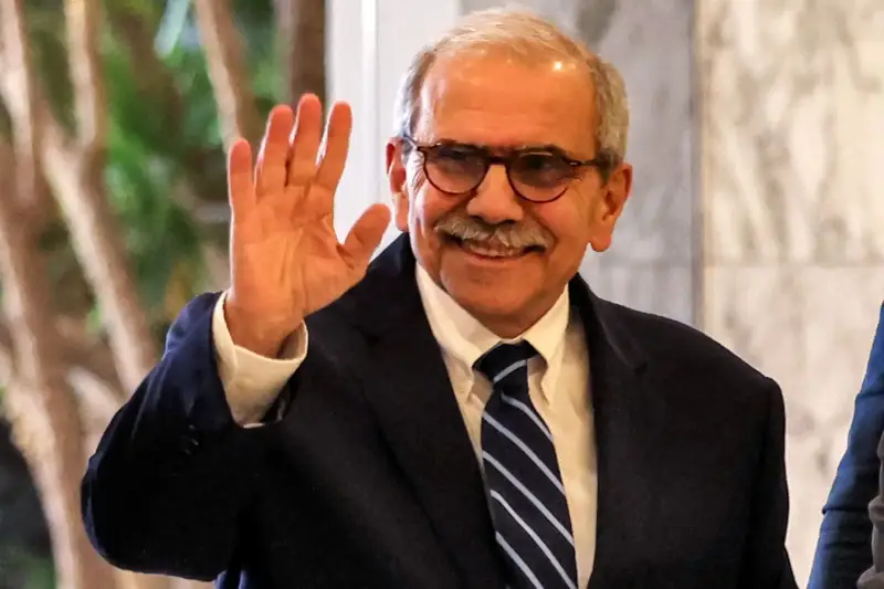 نواف سلام