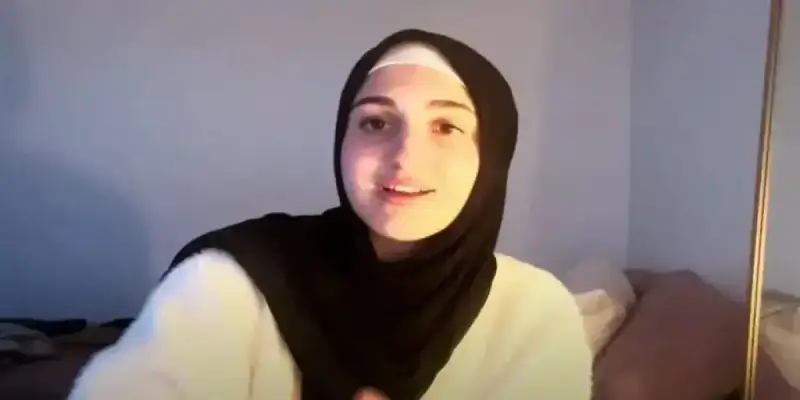 ابنة حلا شيحة