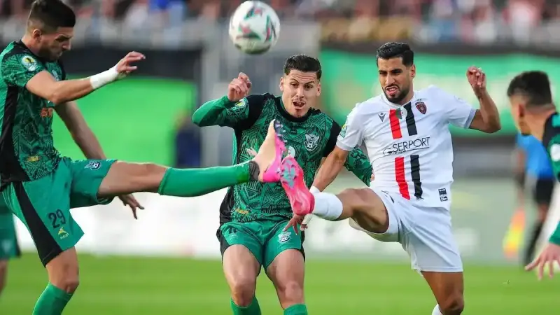 اتحاد الجزائر ضد شباب قسنطينة