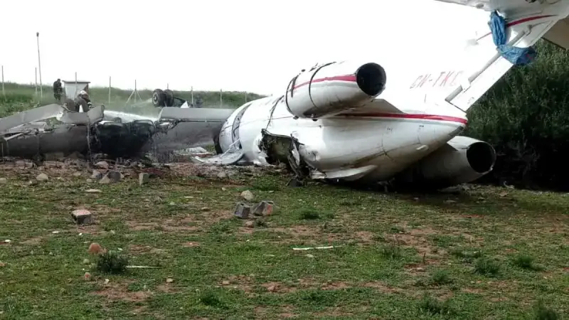 الطائرة المحطمة