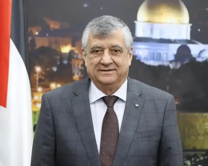 وزير الأشغال العامة والإسكان عاهد بسيسو