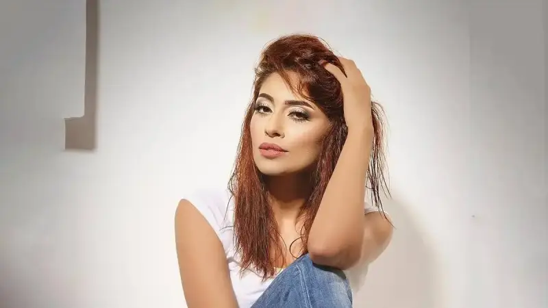 الفنانة السعودية إلهام علي