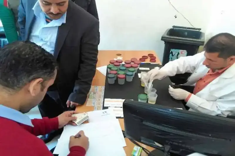 حقيقة تحليل المخدرات العشوائي لجميع المواطنين
