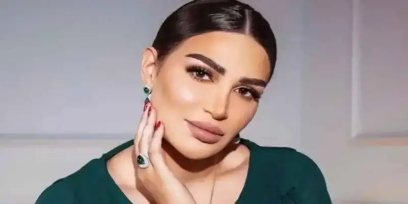 الفنانة والإعلامية السورية سارة نخلة