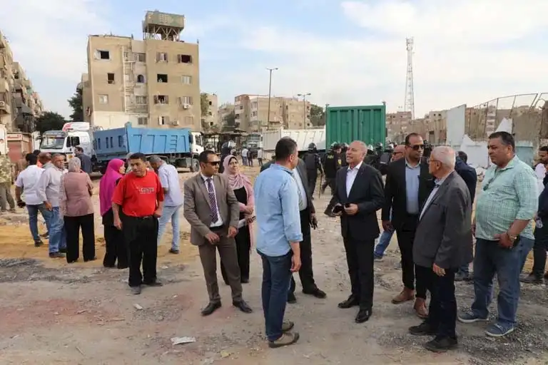 إزالة سوق الزلزال بحي المقطم في مصر