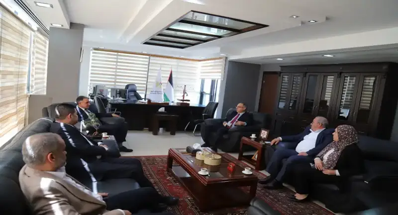 اجتماع سلطة الطاقة مع بنك الاستثمار الفلسطيني