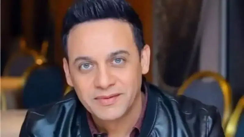 الفنان المصري مصطفى قمر