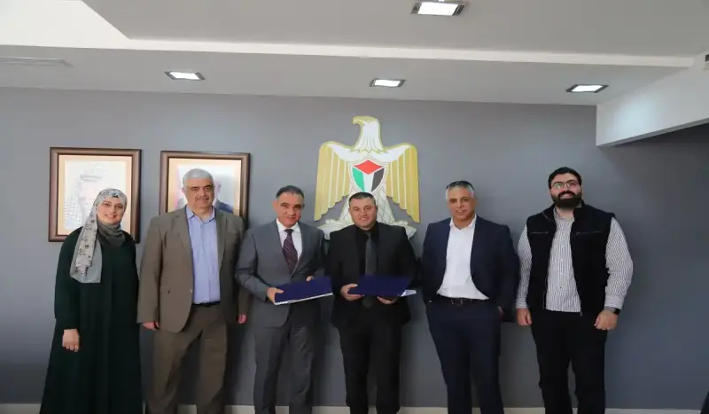 اتفاقية لتوريد أبراج ومواد حديد للكهرباء في غزة
