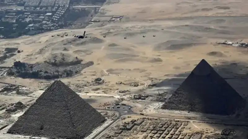 الأهرامات
