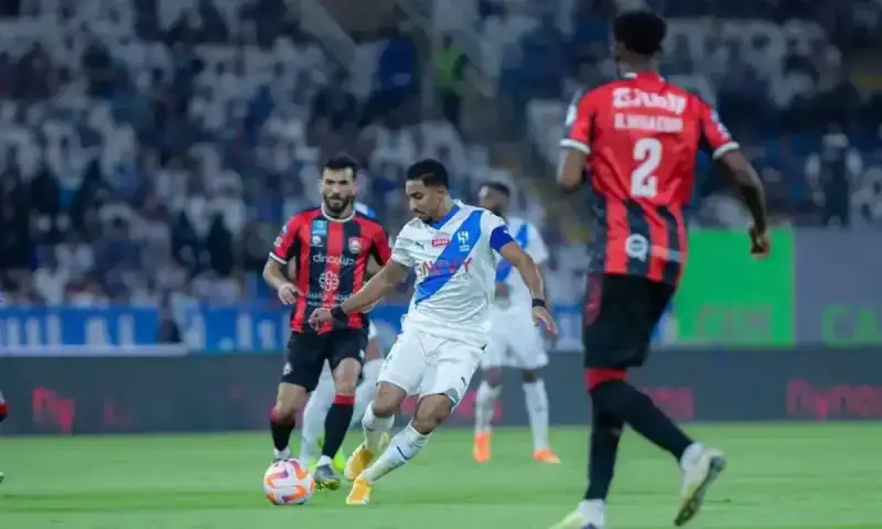 الرائد ضد الهلال