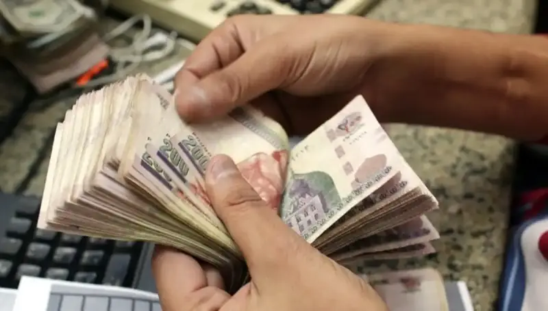 موعد صرف مرتبات شهر مايو 2025 في مصر