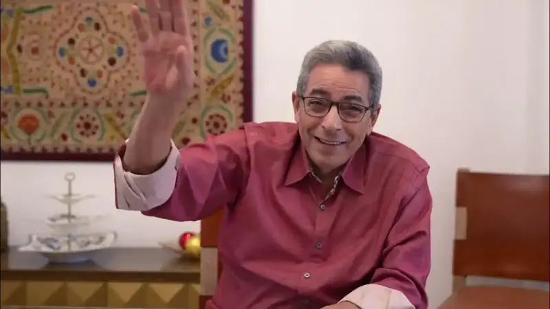 محمود سعد يروي معاناته مع زوجة أبيه