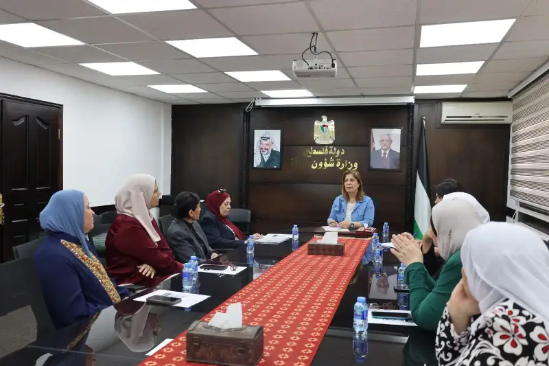 وزيرة شؤون المرأة