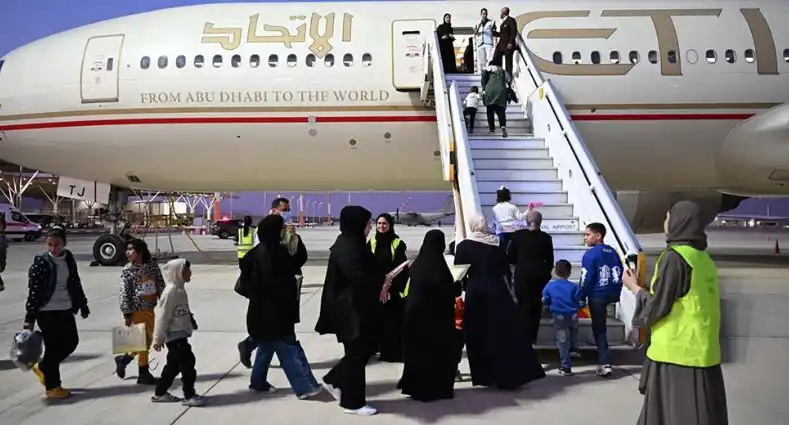 من عملية إجلاء إماراتية سابقة