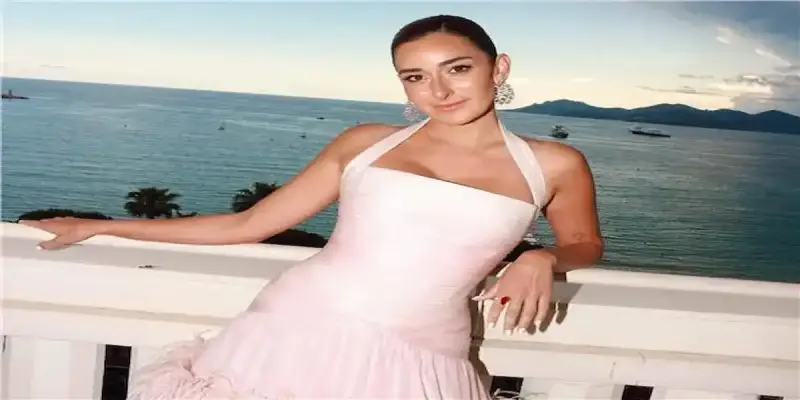 الفنانة المصرية أمينة خليل