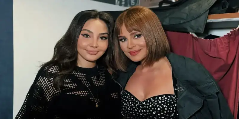 الفنانة اللبنانية إليسا