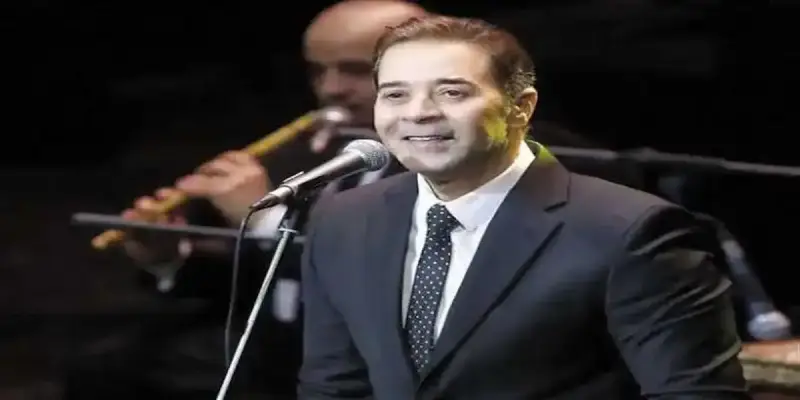 الفنان المصري مدحت صالح