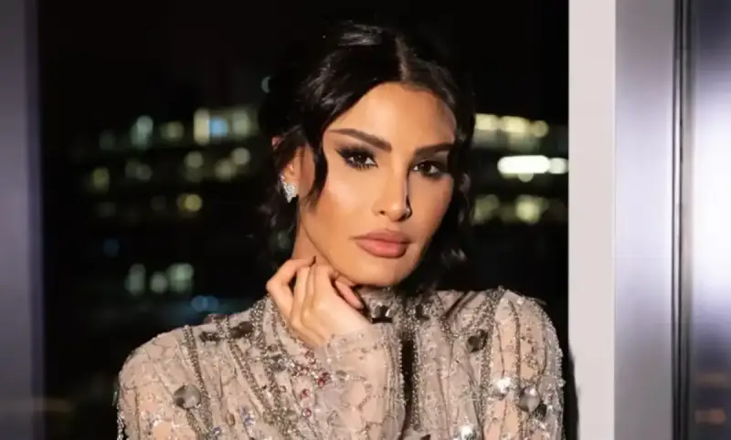 الفنانة التونسية أميمة طالب