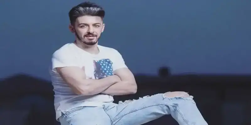 الفنان المصري هيثم محمد